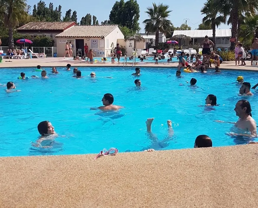 Frejus Tout Confort, Climatisation,Plus Ventilation Toutes Les Chambres, Linge De Lit Et De Toilette , Coffre Fort, Lave Vaisselle Machine A Laver Grande Terrasse Couverte Velos Et Wifi Possible Campsite