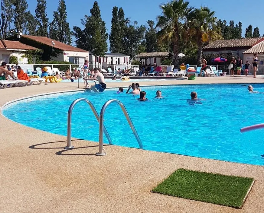Frejus Tout Confort, Climatisation,Plus Ventilation Toutes Les Chambres, Linge De Lit Et De Toilette , Coffre Fort, Lave Vaisselle Machine A Laver Grande Terrasse Couverte Velos Et Wifi Possible 0*,
