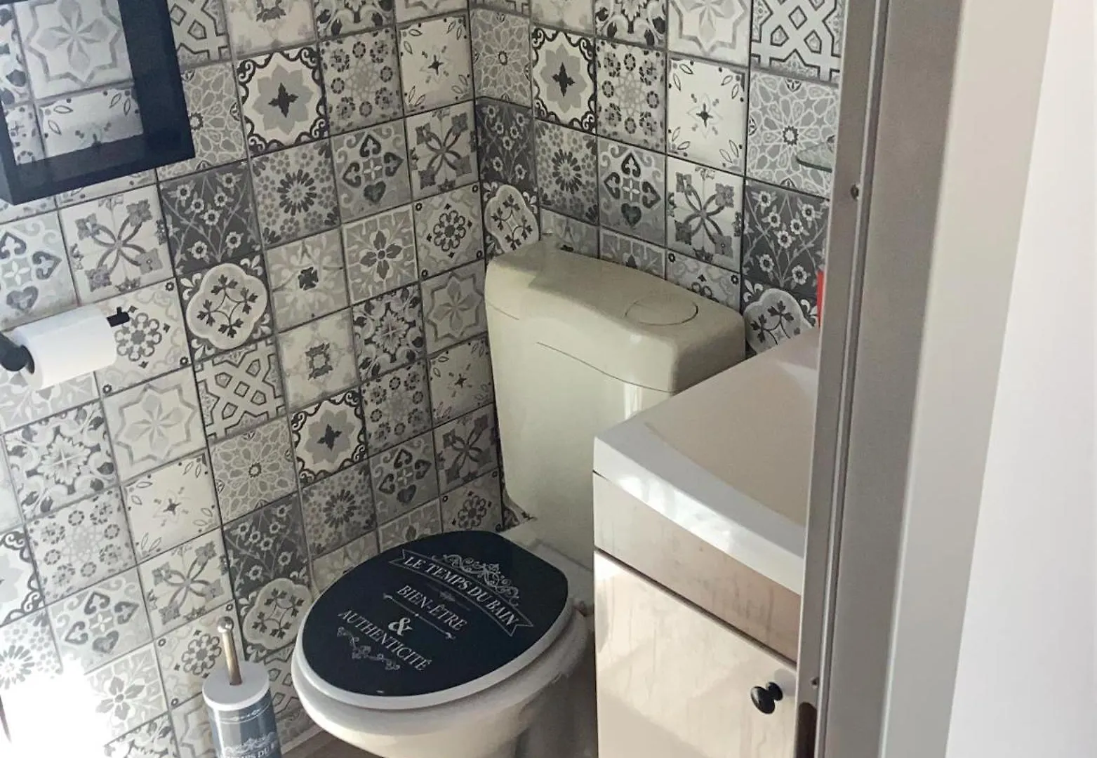 Frejus Tout Confort, Climatisation,Plus Ventilation Toutes Les Chambres, Linge De Lit Et De Toilette , Coffre Fort, Lave Vaisselle Machine A Laver Grande Terrasse Couverte Velos Et Wifi Possible 0*,