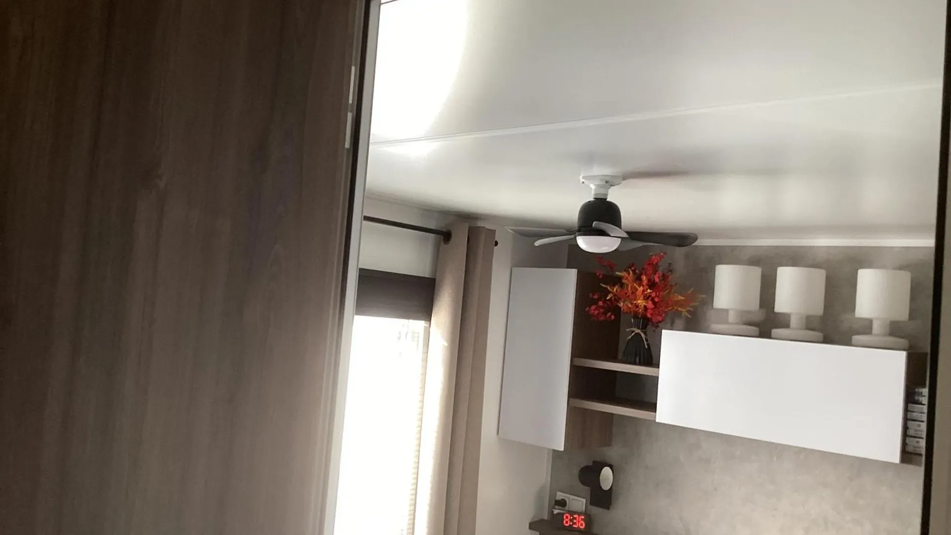 Frejus Tout Confort, Climatisation,Plus Ventilation Toutes Les Chambres, Linge De Lit Et De Toilette , Coffre Fort, Lave Vaisselle Machine A Laver Grande Terrasse Couverte Velos Et Wifi Possible