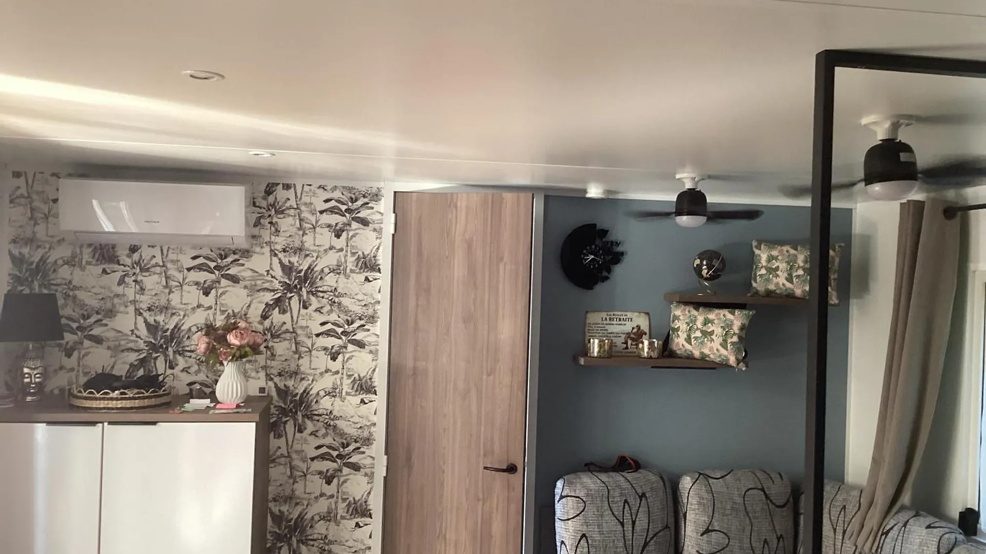 Campsite Frejus Tout Confort, Climatisation,Plus Ventilation Toutes Les Chambres, Linge De Lit Et De Toilette , Coffre Fort, Lave Vaisselle Machine A Laver Grande Terrasse Couverte Velos Et Wifi Possible